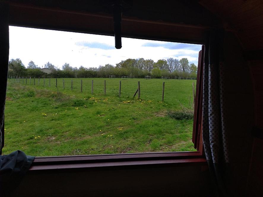 ホテル Roulotte Irlandaise Polly Saint-Vincent-en-Bresse エクステリア 写真
